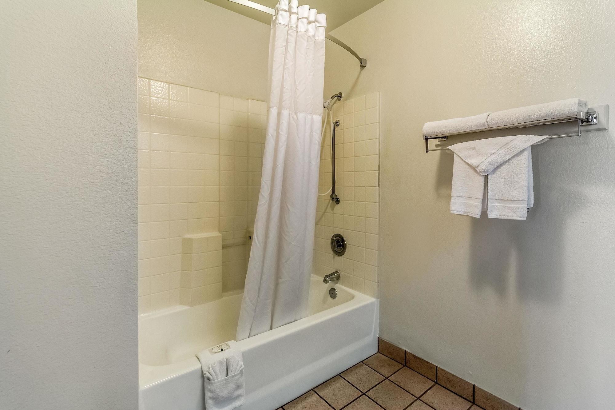 Quality Inn Fresno Near University Exteriör bild