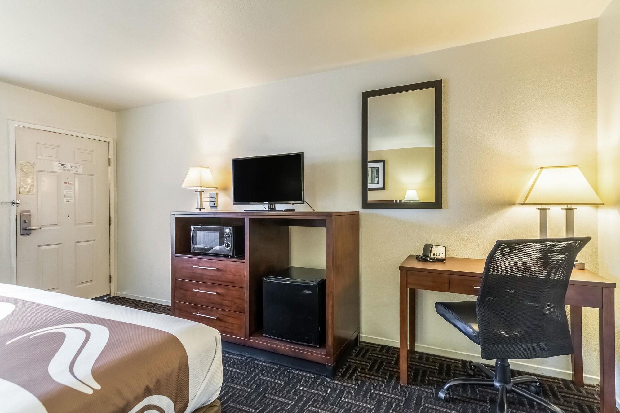 Quality Inn Fresno Near University Exteriör bild