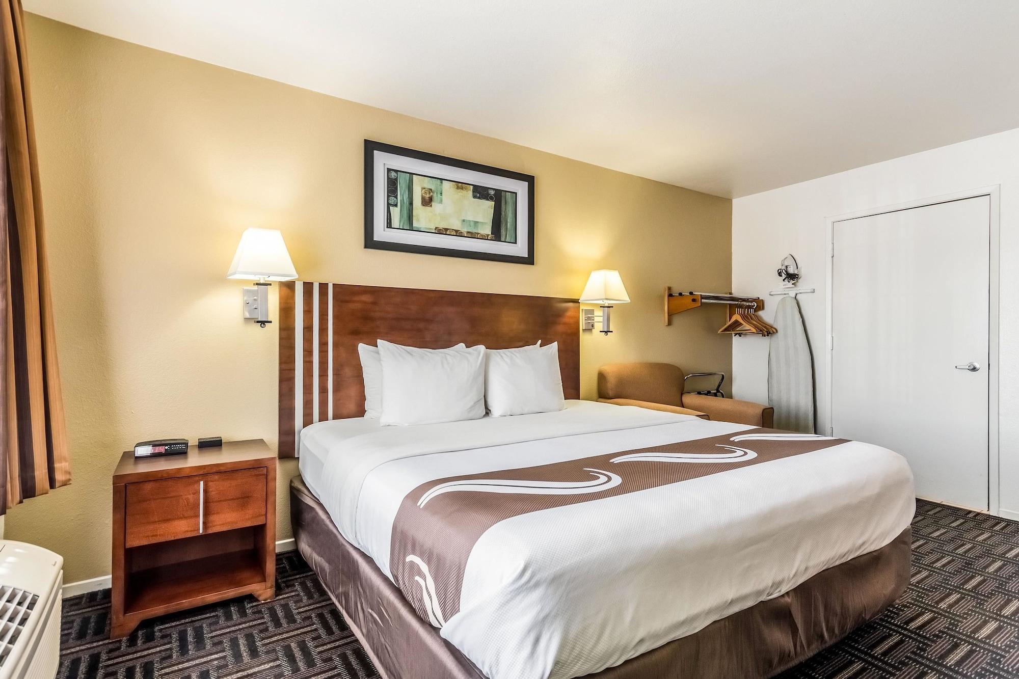 Quality Inn Fresno Near University Exteriör bild