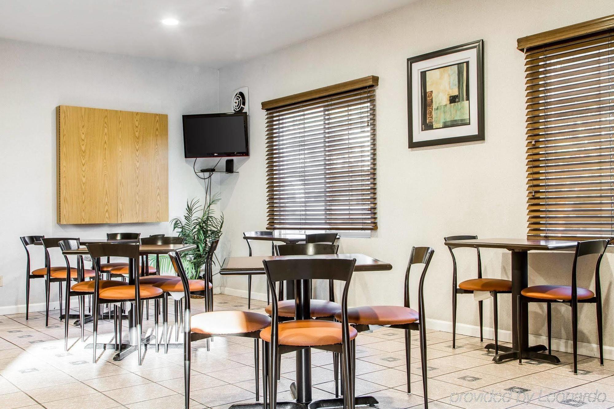 Quality Inn Fresno Near University Exteriör bild
